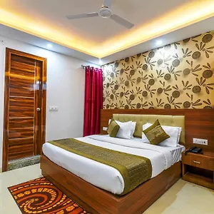 Hotel Urban Tree At Delhi Airport Nuova Delhi