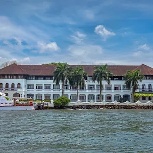 Hotel Brunton Boatyard - A Cgh Earth Experience Kochi